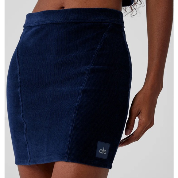 ALO Yoga Micro Corduroy Winter Break Mini Skirt Navy Blue Small NWT - Picture 1 of 8